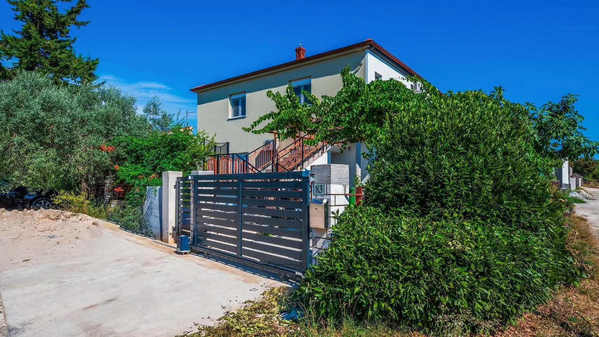 Awesome Apartment In Galizana With Wifi